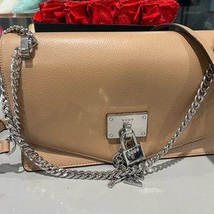 DKNY Chain Bag .Never worn!!!